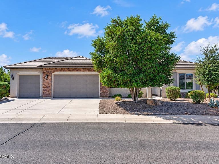27119 W BURNETT Road photo 5