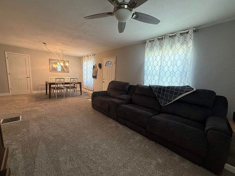 753 Kansas Ave photo 4