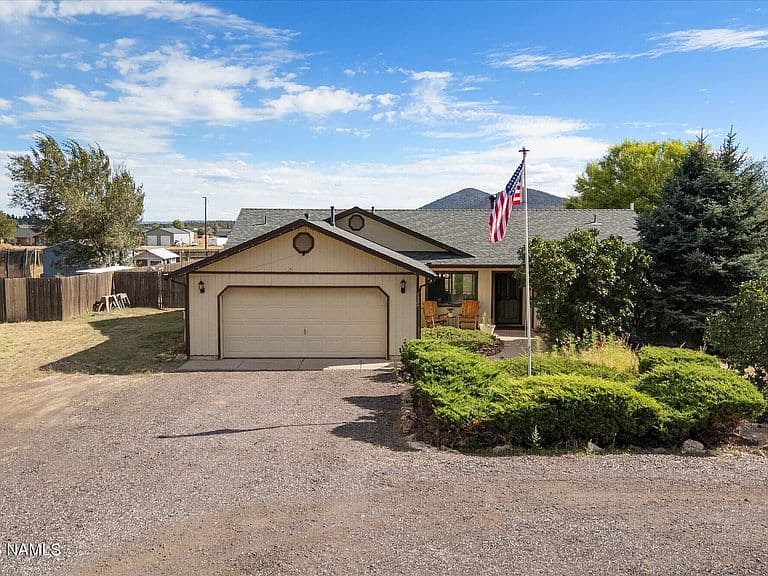 7324 Patriot Dr photo 1