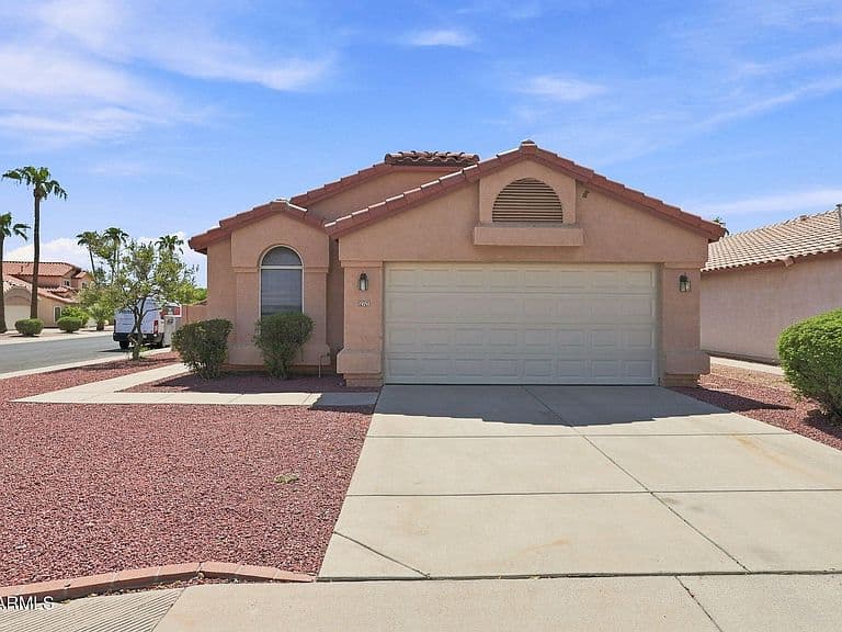 12721 W PALM Lane photo 2