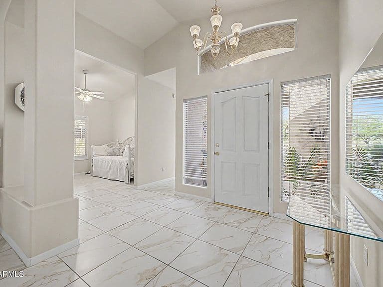 4710 E MORNING VISTA Lane photo 5