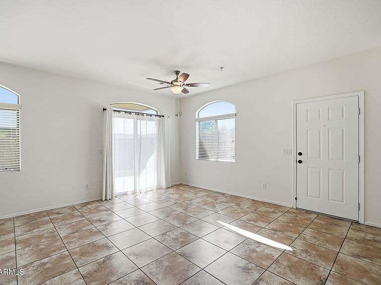 2725 E MINE CREEK Road #1013 photo 3