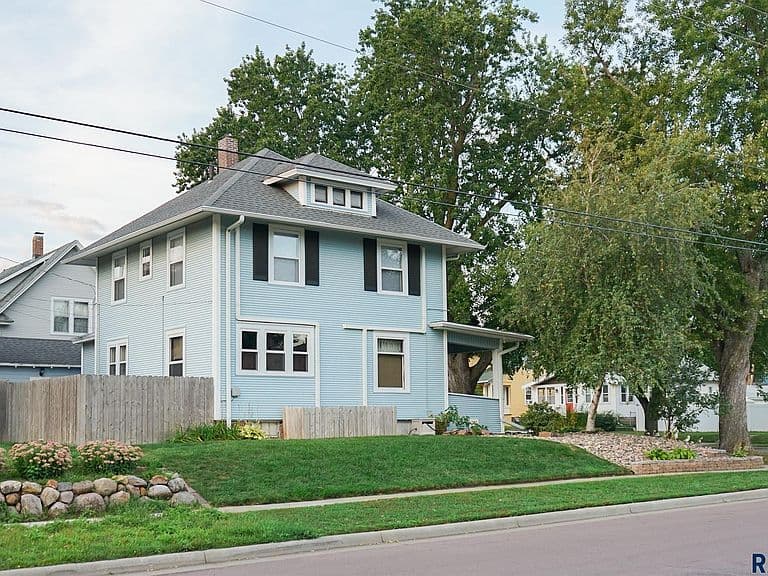 900 S Duluth Ave photo 5