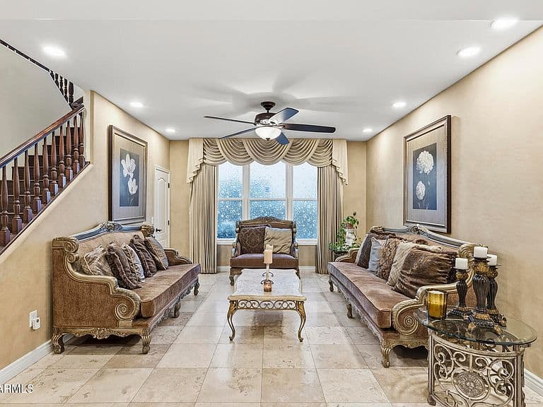 921 E CANYON Way photo 5