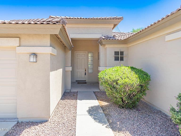 1415 E MORELOS Street photo 2