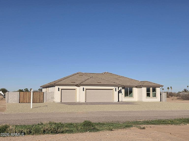 3820 N Palm Cir photo 4