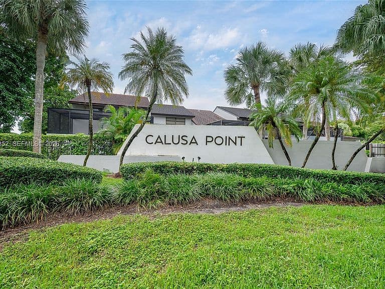 8999 SW 133rd Ct APT B photo 1