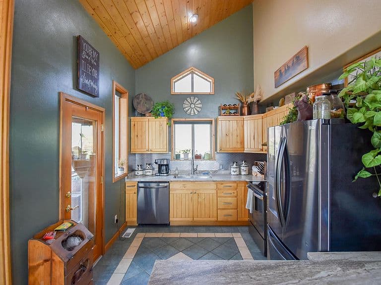 42464 Ridgeway Rd photo 5