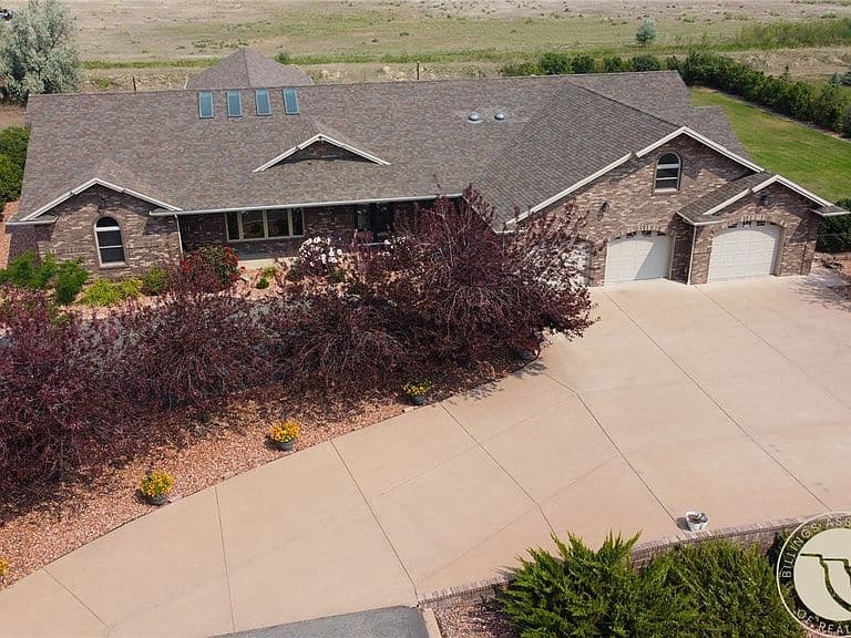 7623 N Leopard Ave photo 3