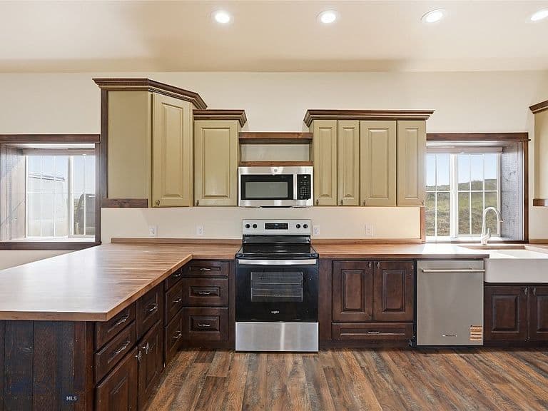 4 Murray Ln photo 4