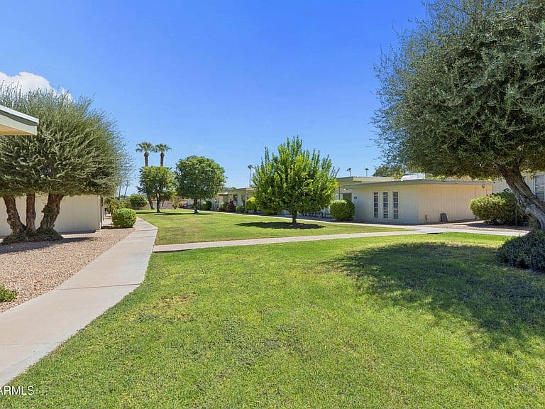 13078 N 100TH Drive photo 1