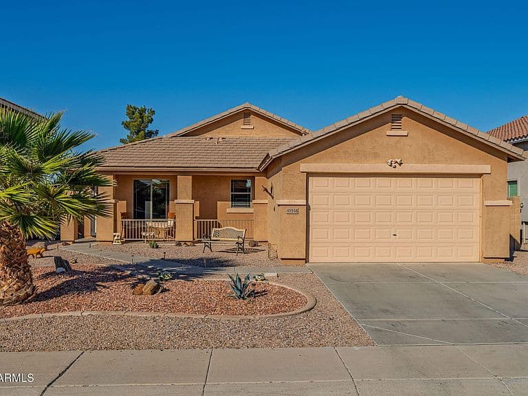 45558 W Mountain View Rd photo 2