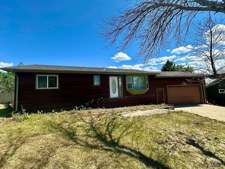 2415 E Wls photo 1