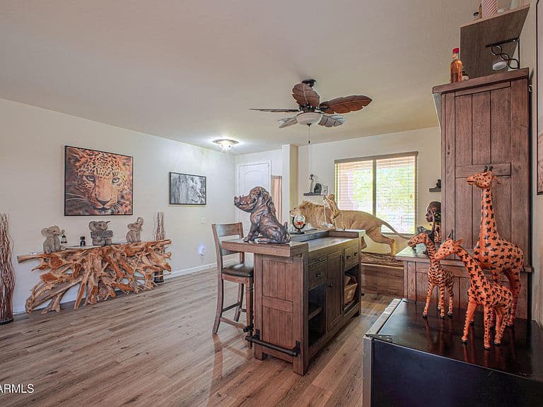 39982 W COLTIN Way photo 3