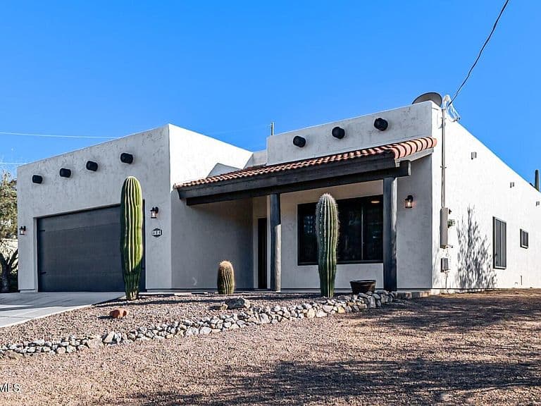 485 E QUEEN CREEK Drive photo 1