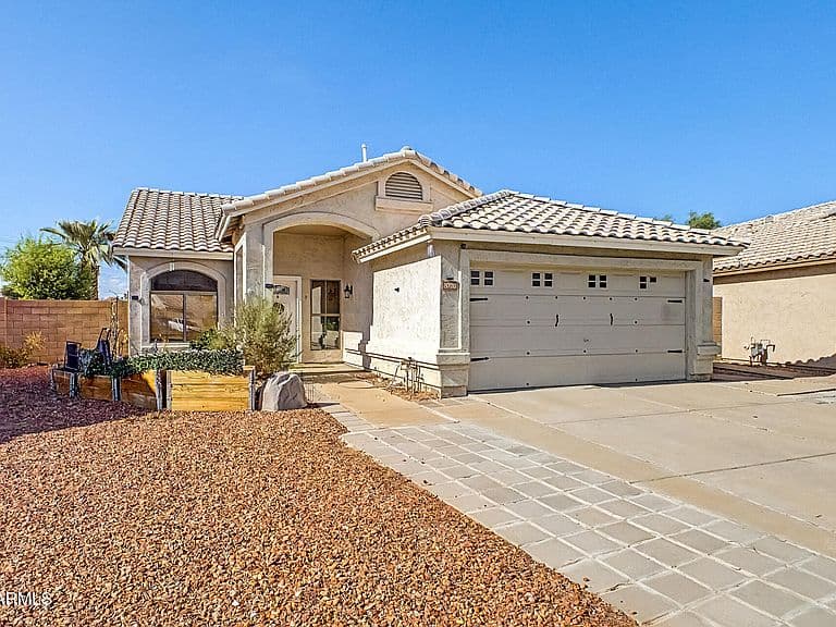 8270 W VOLTAIRE Avenue photo 2