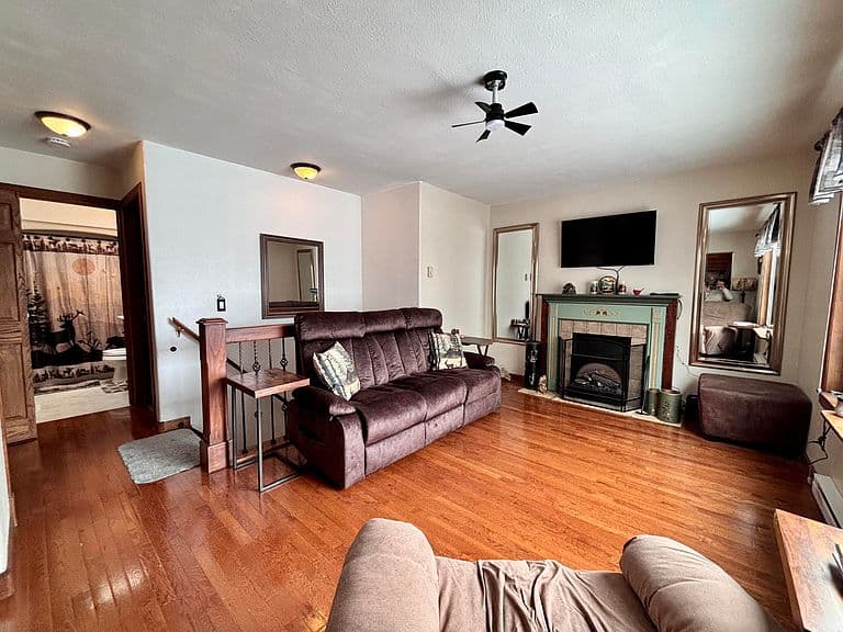 125 Maple St photo 4