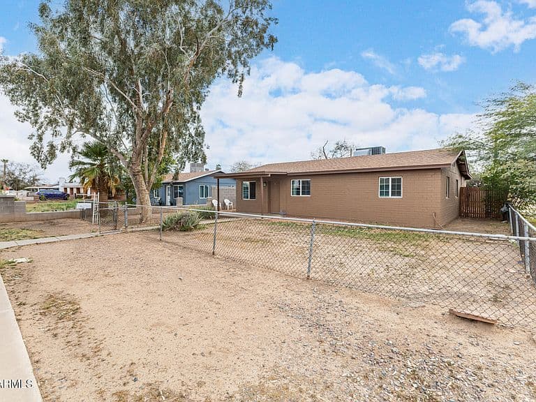 2843 W Granada Rd photo 3