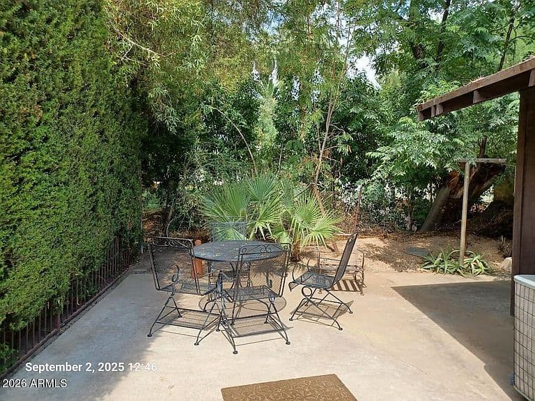24 E GLENDALE Avenue photo 5
