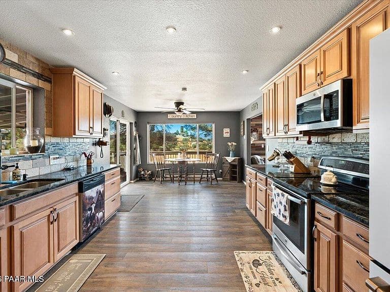 14020 E Ridge Way photo 2