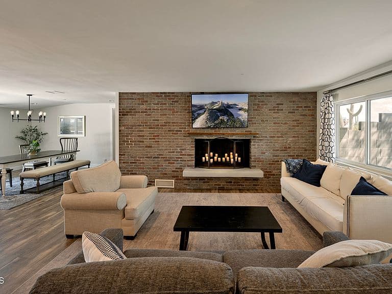 12202 N 67th Street photo 2