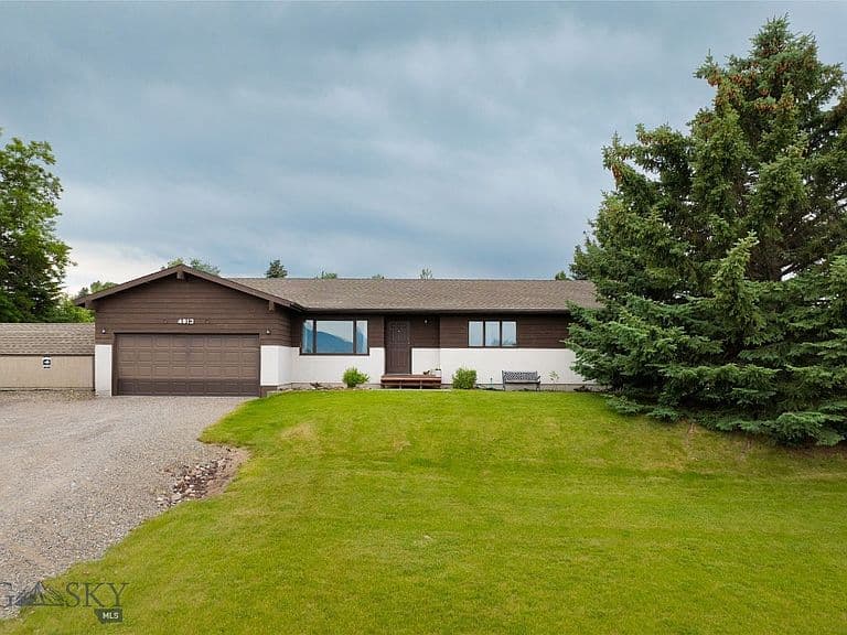 4913 Itana Cir photo 5