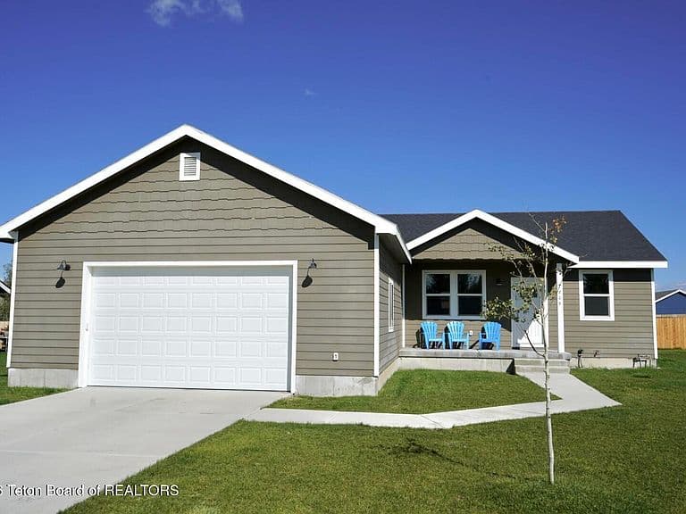 806 Rachel Rd photo 1