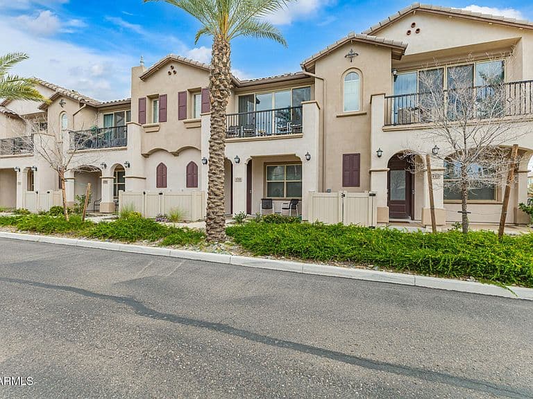 4708 S Glacier Ave photo 3