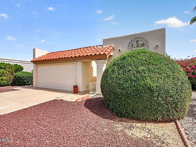 9436 E OLIVE Lane N photo 2