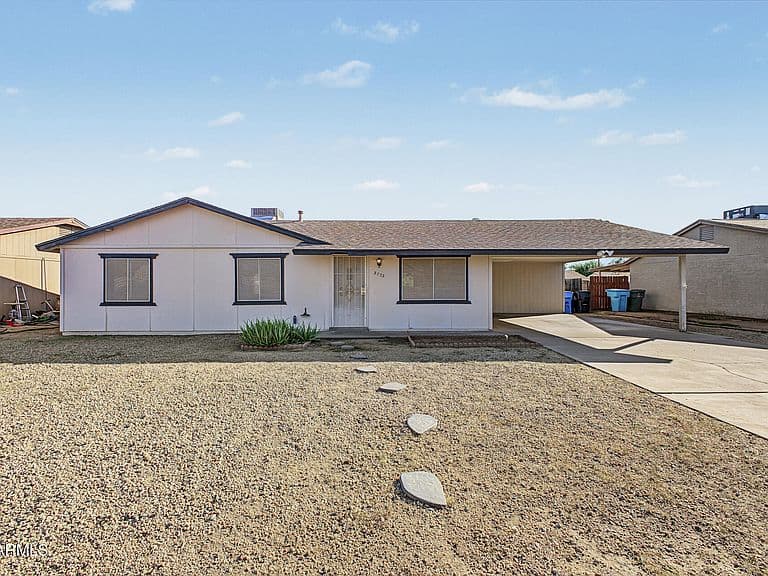 3773 E ACOMA Drive photo 1