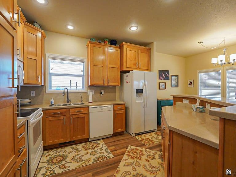 11778 Comanche St photo 5