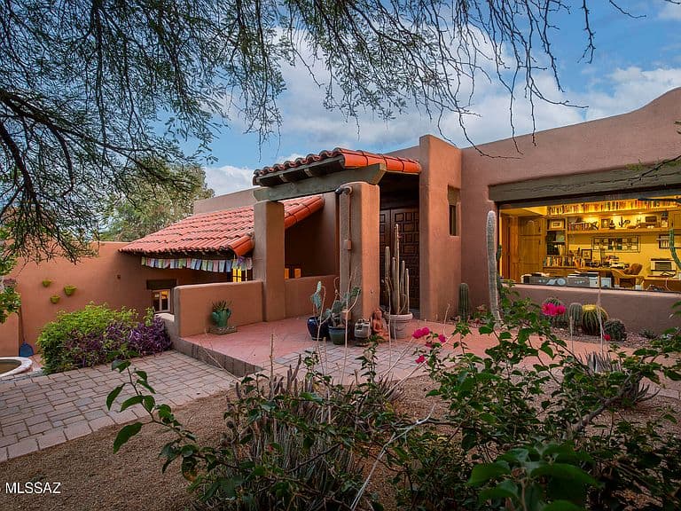 5066 N Placita Cholula photo 1