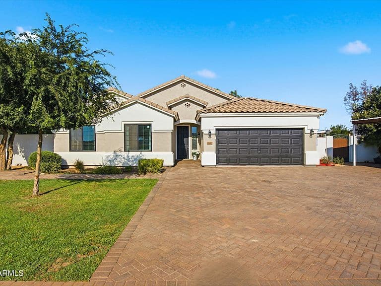 10013 S 280TH Lane photo 4