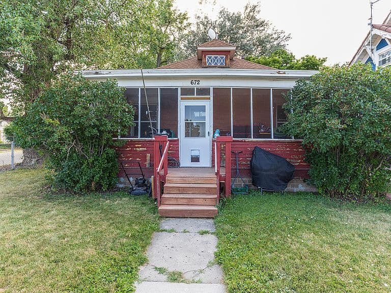 672 Illinois St photo 5