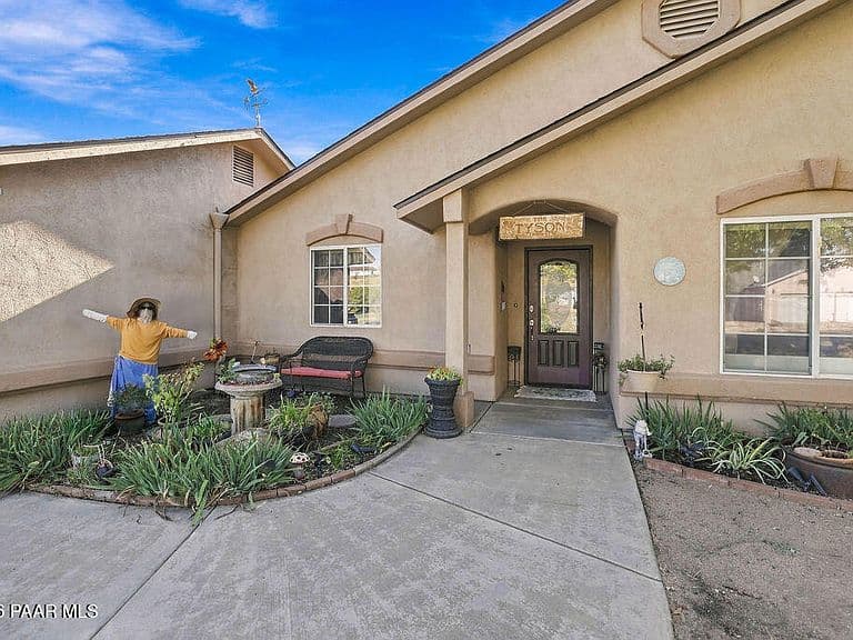 4261 N Papago Ln photo 3