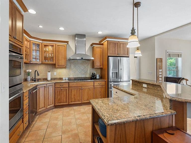 1237 Center Road photo 5