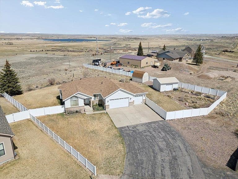 1506 Center Dr photo 3