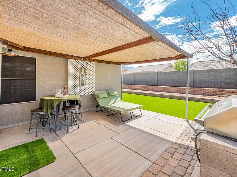 1231 W Diamond Avenue photo 5