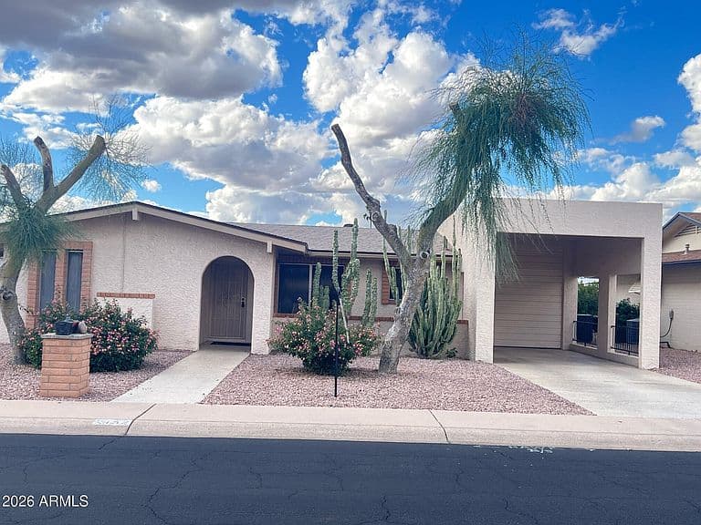 2152 N Stockton Place photo 1