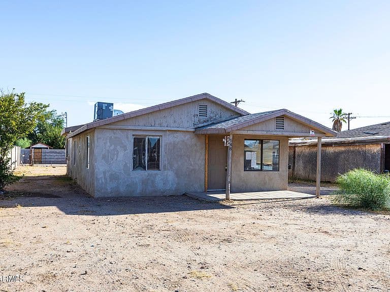 548 W DEWEY Avenue photo 2