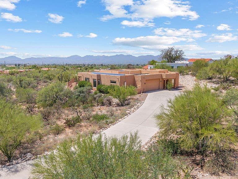 7401 N Avenida De Lisa photo 1