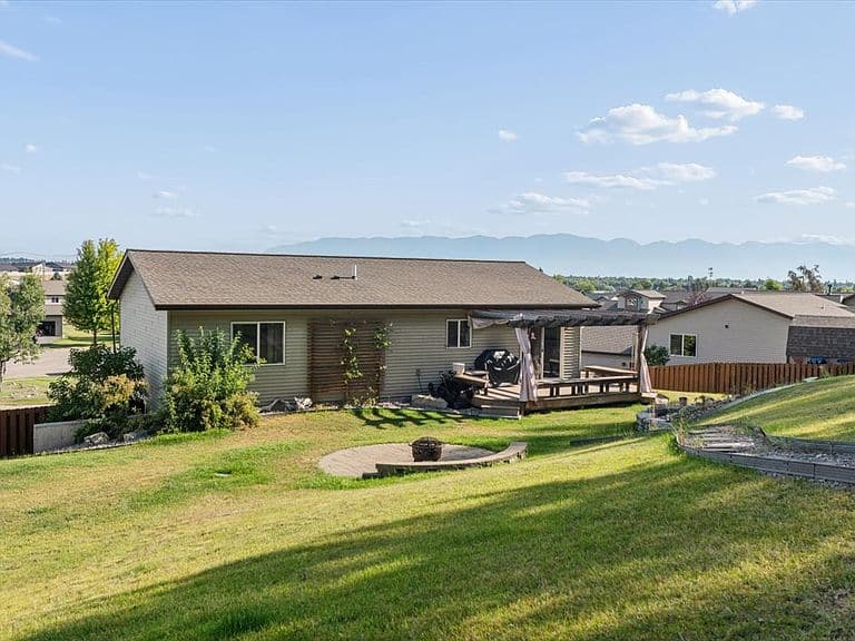 183 Lupine Dr photo 1