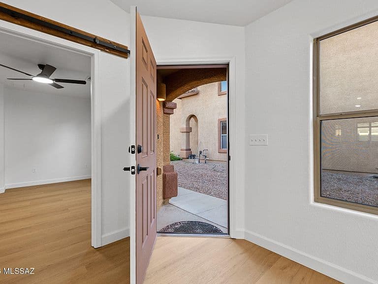 758 W Calle Ormino photo 5