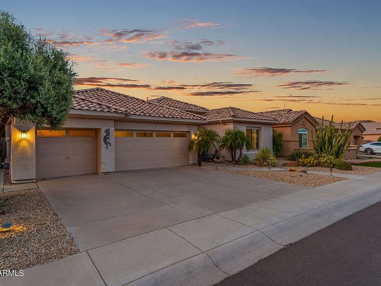 840 W CHERRYWOOD Drive photo 3