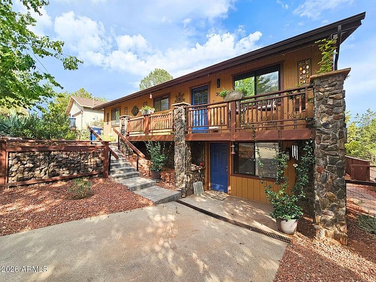 390 Coffee Pot Drive photo 1