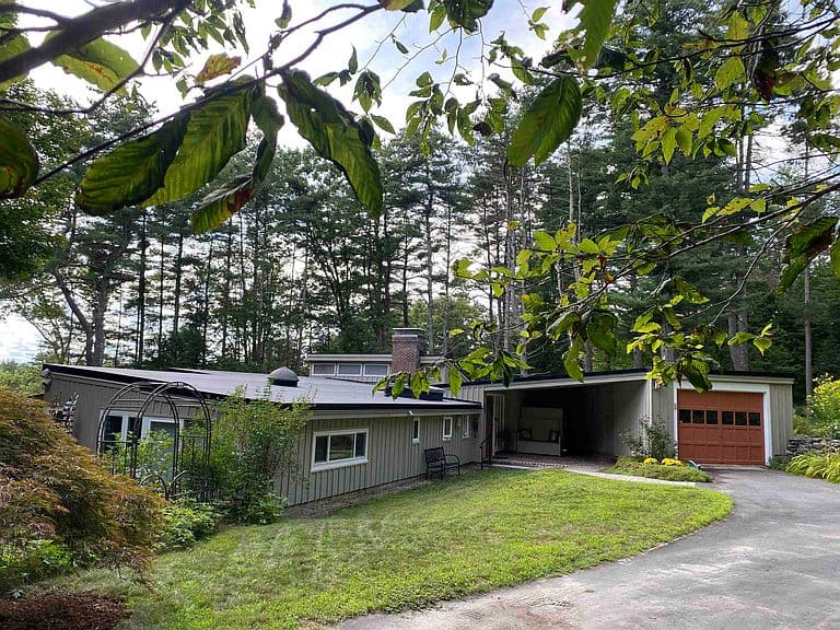 649 jewett Road photo 1