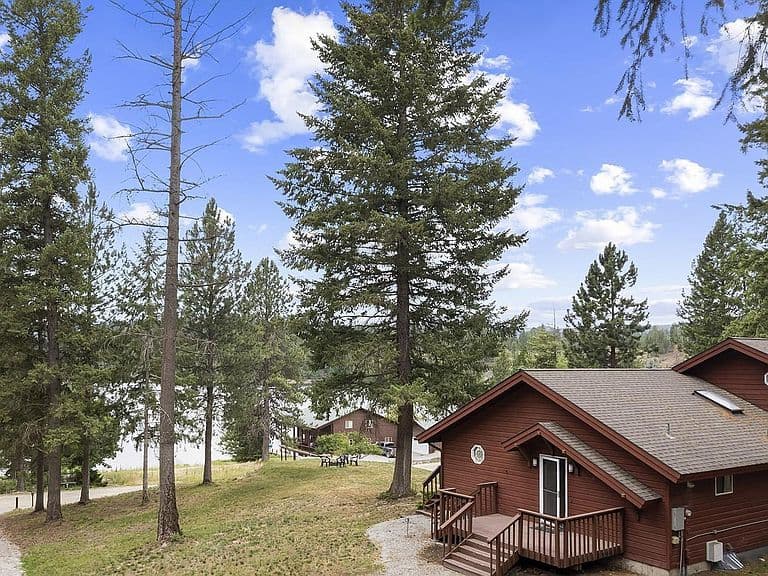 176 Swan Shores Dr photo 2