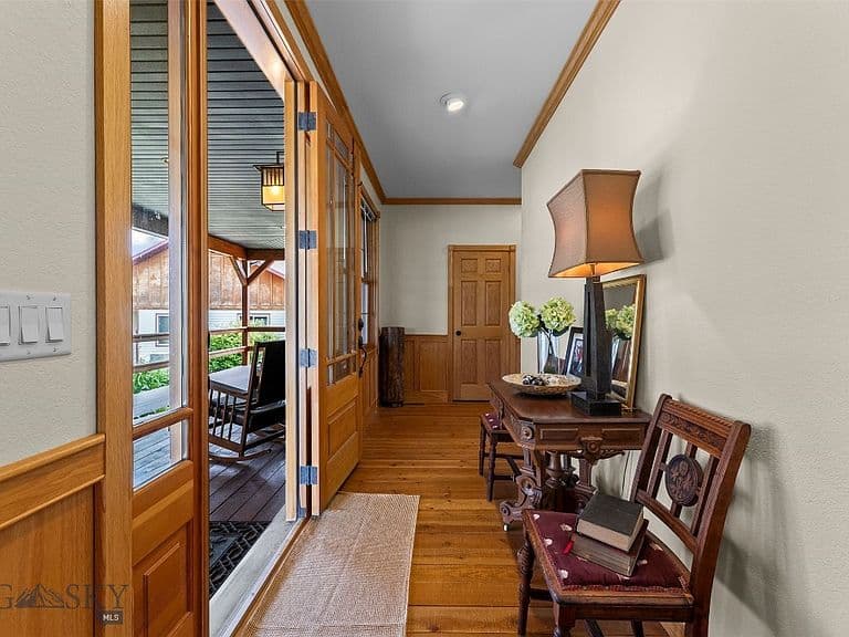 140 Keri St photo 5