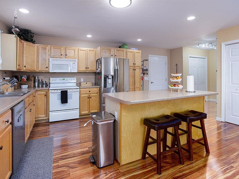 188 Farmall Drive photo 5