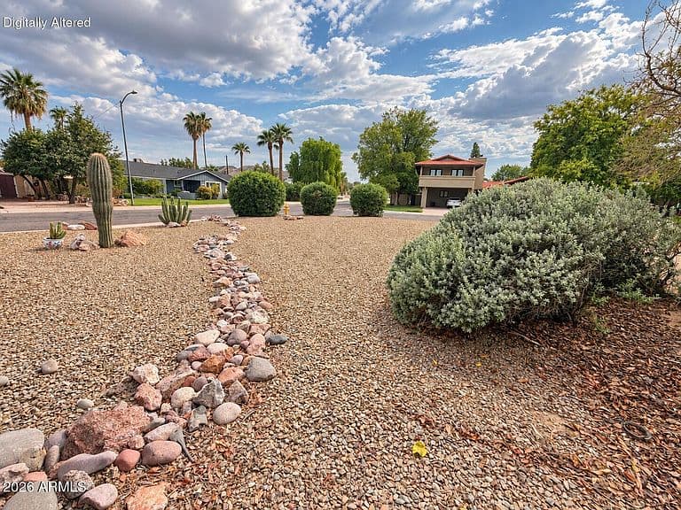 3840 E Sahuaro Drive photo 4